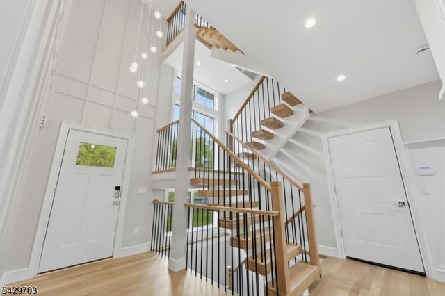 330 Wyoming Ave, Millburn Twp., NJ 07041