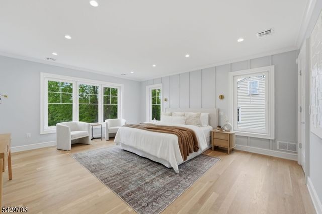 330 Wyoming Ave, Millburn Twp., NJ 07041