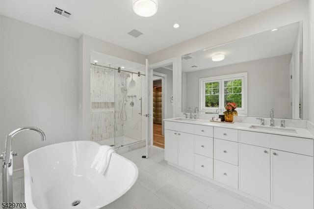 330 Wyoming Ave, Millburn Twp., NJ 07041