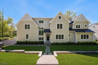 330 Wyoming Ave, Millburn Twp., NJ 07041