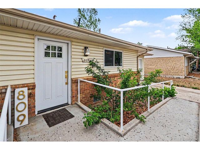 809 Gallup Rd, Fort Collins, CO 80521