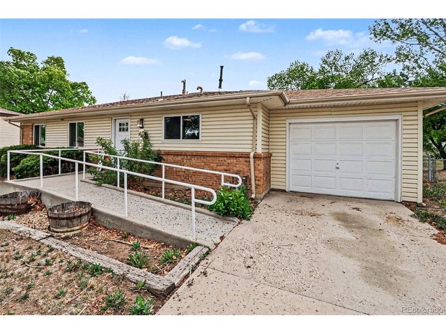 809 Gallup Rd, Fort Collins, CO 80521
