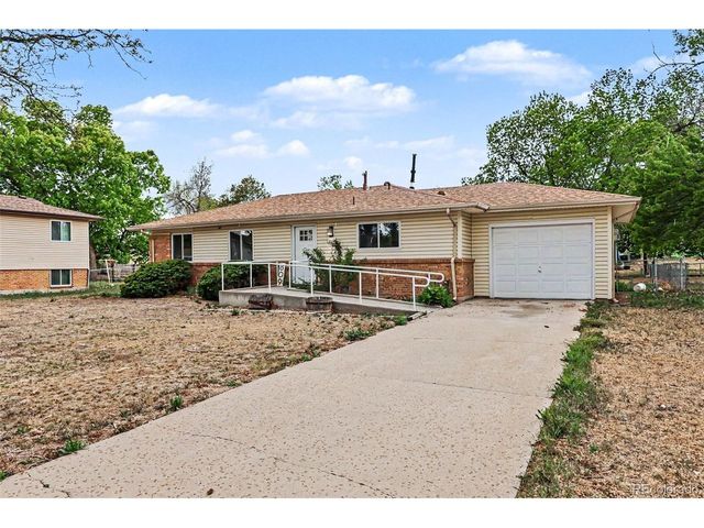 809 Gallup Rd, Fort Collins, CO 80521