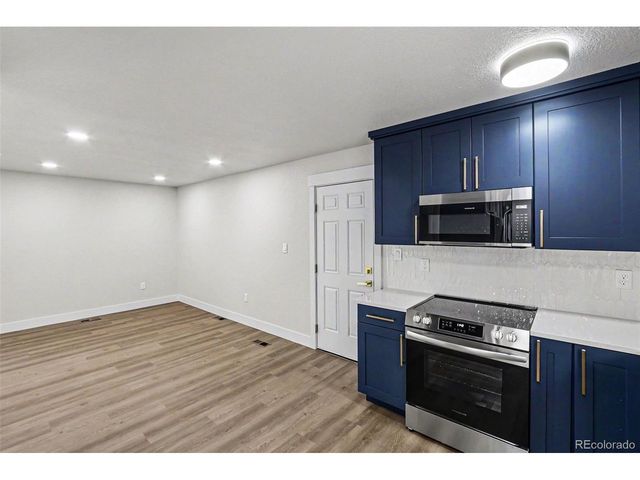 809 Gallup Rd, Fort Collins, CO 80521