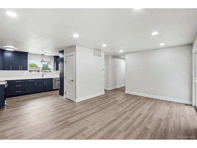 809 Gallup Rd, Fort Collins, CO 80521