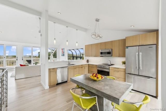 21 S Fulton Drive 29, Montauk, NY 11954