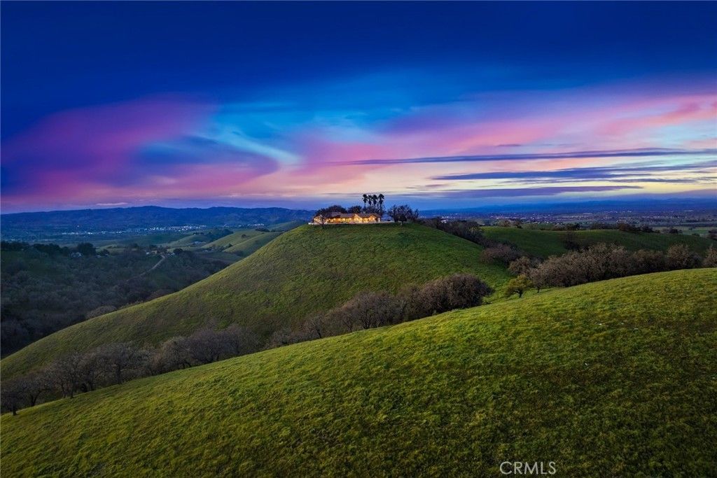 Image 23 of property listing at 1030 Redondo Lane, Templeton, CA 93465