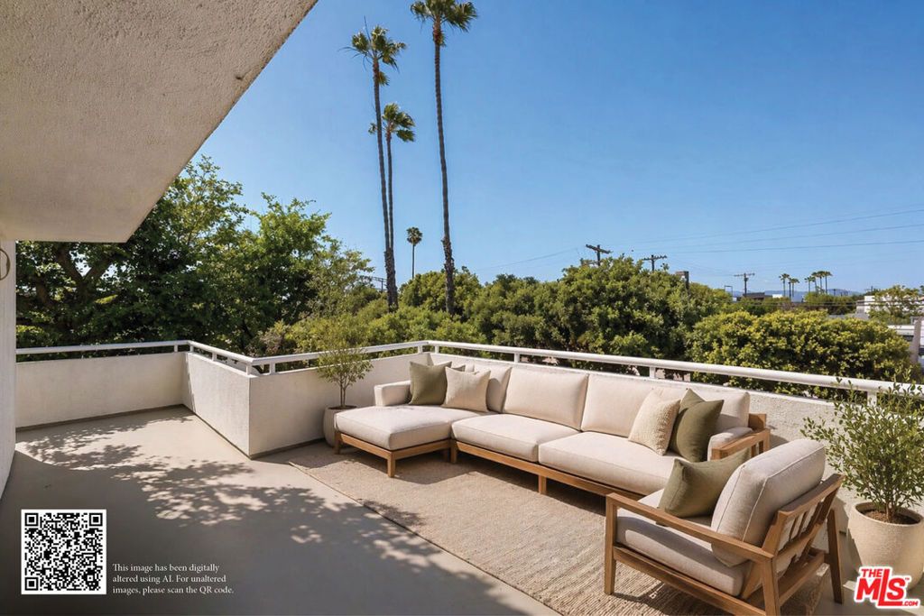 Image 26 of property listing at 680 Harbor Street 1, Venice, CA 90291