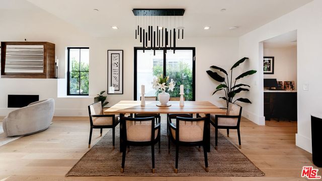 4153 Vantage Avenue, Studio City, CA 91604