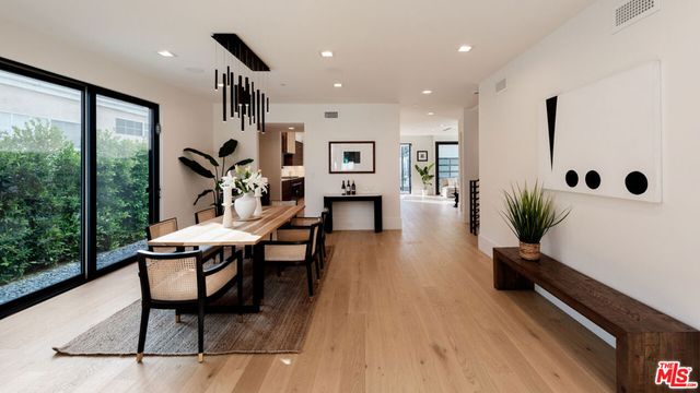 4153 Vantage Avenue, Studio City, CA 91604