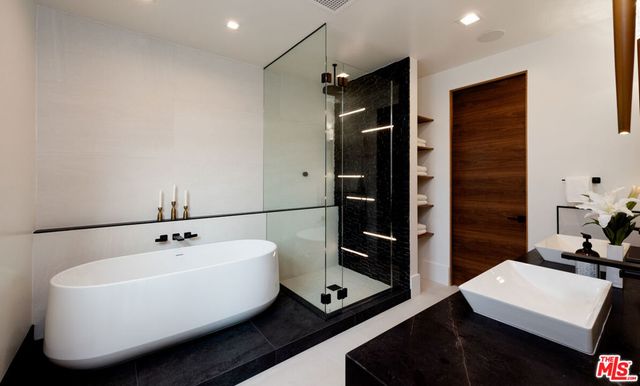 4153 Vantage Avenue, Studio City, CA 91604