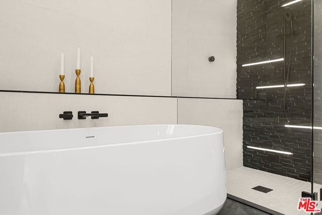 4153 Vantage Avenue, Studio City, CA 91604