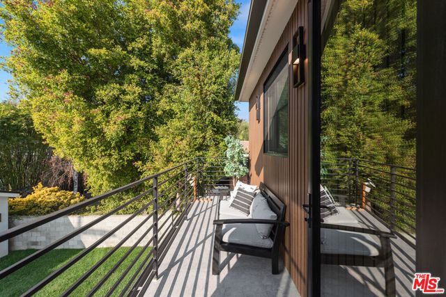 4153 Vantage Avenue, Studio City, CA 91604