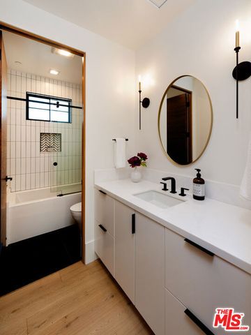 4153 Vantage Avenue, Studio City, CA 91604