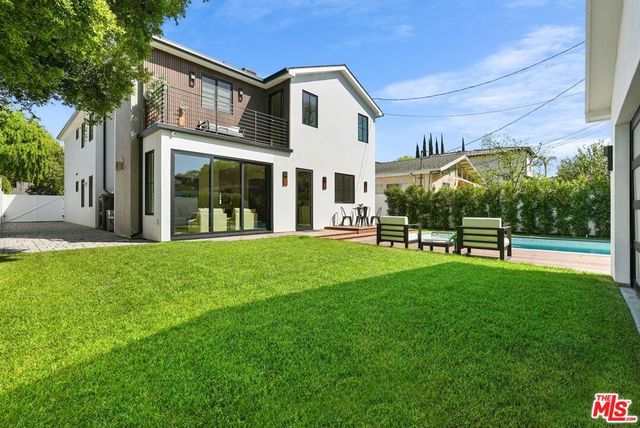 4153 Vantage Avenue, Studio City, CA 91604