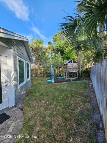 1124 LINKSIDE Court W, Atlantic Beach, FL 32233