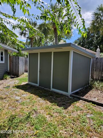 1124 LINKSIDE Court W, Atlantic Beach, FL 32233