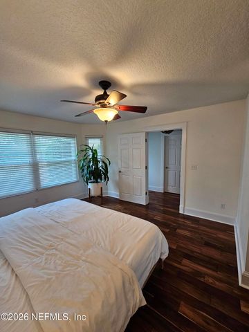 1124 LINKSIDE Court W, Atlantic Beach, FL 32233