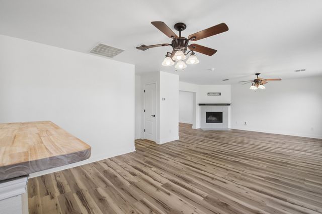 5533 Spring Ridge Drive, Watauga, TX 76137
