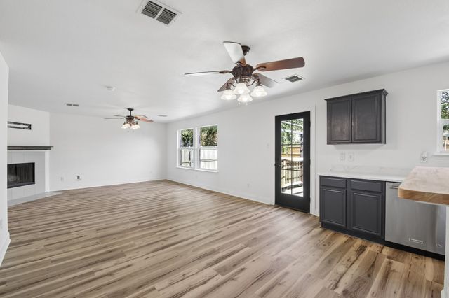 5533 Spring Ridge Drive, Watauga, TX 76137