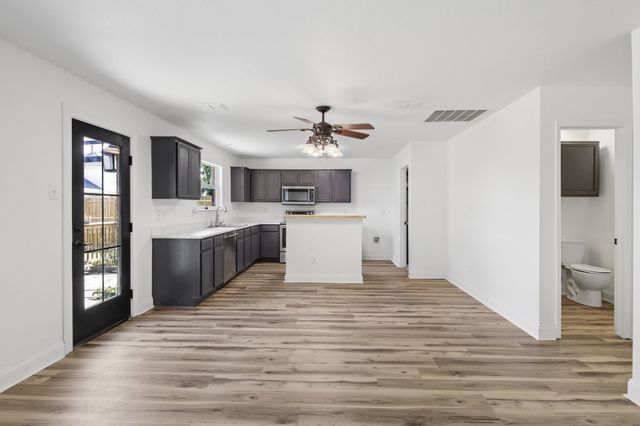 5533 Spring Ridge Drive, Watauga, TX 76137
