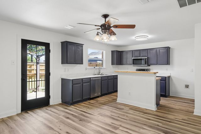 5533 Spring Ridge Drive, Watauga, TX 76137