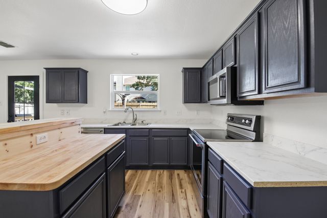 5533 Spring Ridge Drive, Watauga, TX 76137