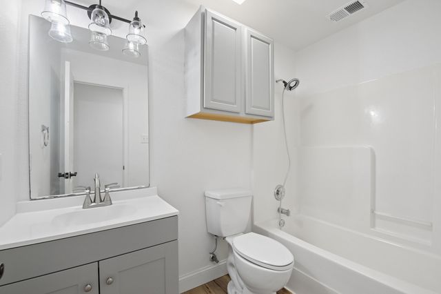 5533 Spring Ridge Drive, Watauga, TX 76137