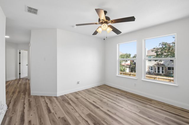 5533 Spring Ridge Drive, Watauga, TX 76137