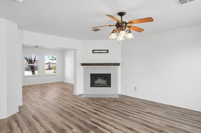 5533 Spring Ridge Drive, Watauga, TX 76137