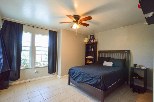 4561 Tidewind Dr, Sacramento, CA 95838