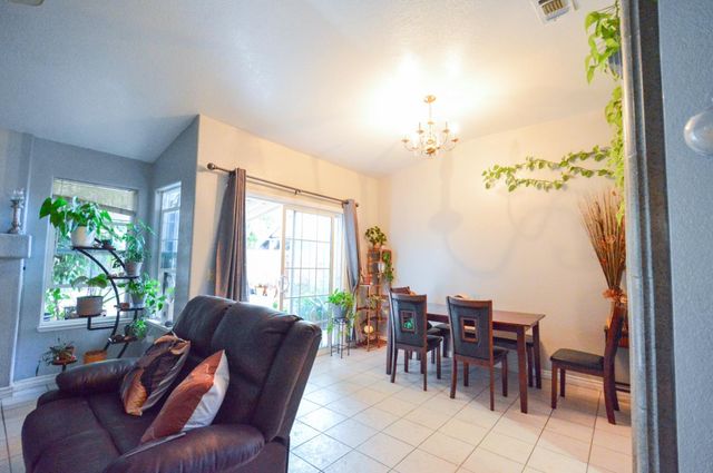 4561 Tidewind Dr, Sacramento, CA 95838