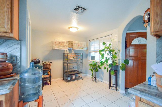 4561 Tidewind Dr, Sacramento, CA 95838