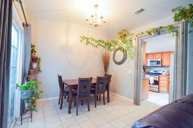 4561 Tidewind Dr, Sacramento, CA 95838