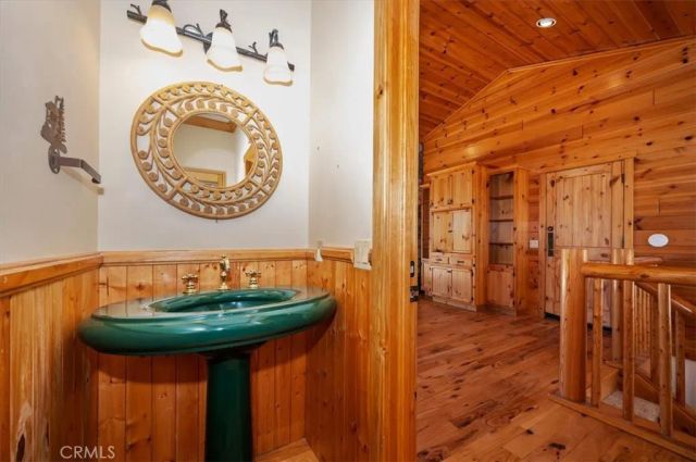 26285 Spyglass Drive, Lake Arrowhead, CA 92352