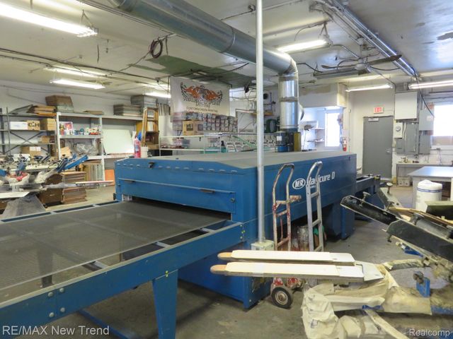 26114 W 6 Mile Road, Redford Charter Township, MI 48240