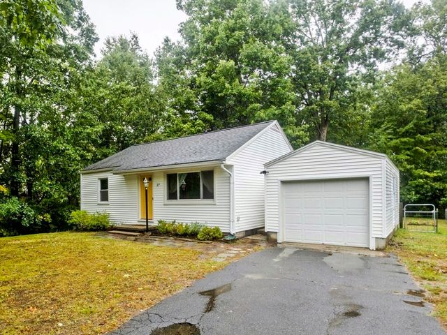 27 E Green St, Easthampton, MA 01027