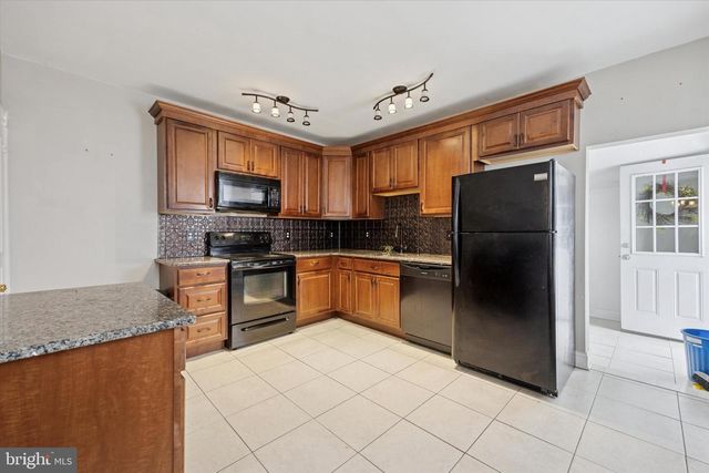 348 JEFFERSON AVE, Bristol, PA 19007