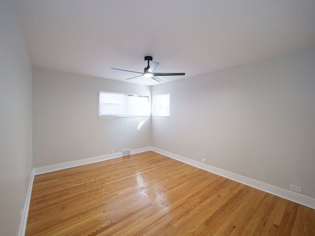 8415 Trumbull Avenue, Skokie, IL 60076