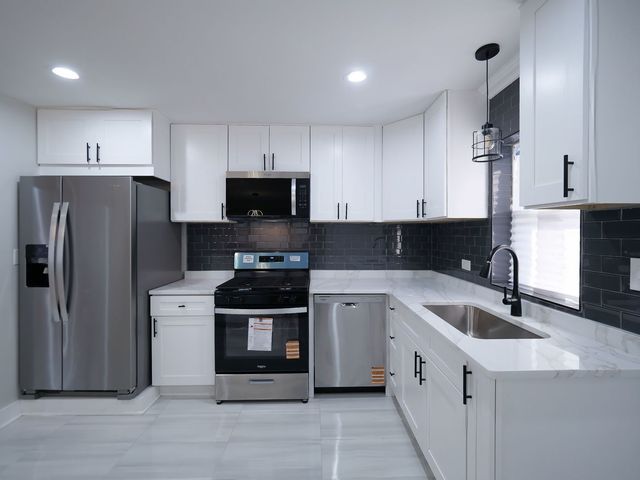 8415 Trumbull Avenue, Skokie, IL 60076