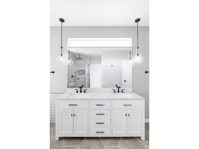 49447 Antelope Dr E, Bennett, CO 80102