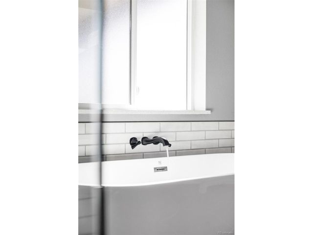 49447 Antelope Dr E, Bennett, CO 80102