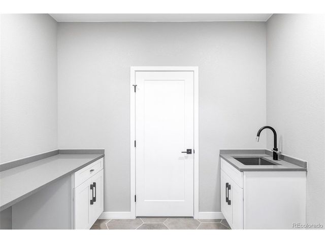 49447 Antelope Dr E, Bennett, CO 80102