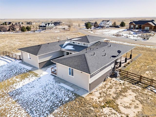 49447 Antelope Dr E, Bennett, CO 80102