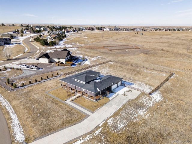 49447 Antelope Dr E, Bennett, CO 80102