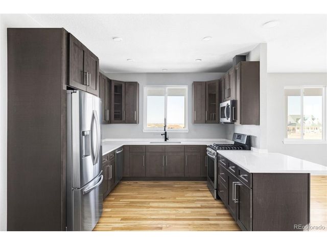 49447 Antelope Dr E, Bennett, CO 80102