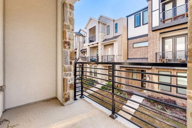 8202 Laflin Lane, Dallas, TX 75231