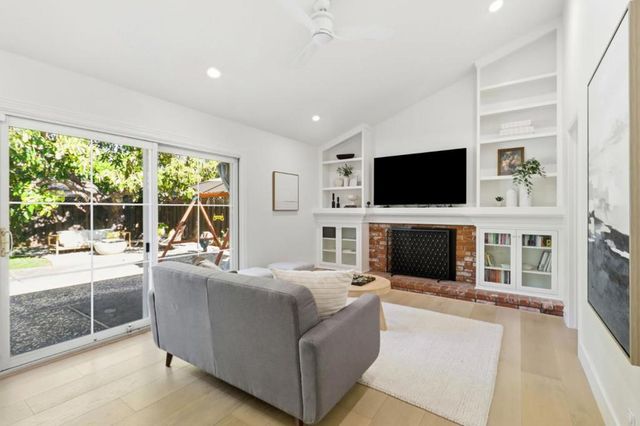 2260 Constitution Drive, San Jose, CA 95124