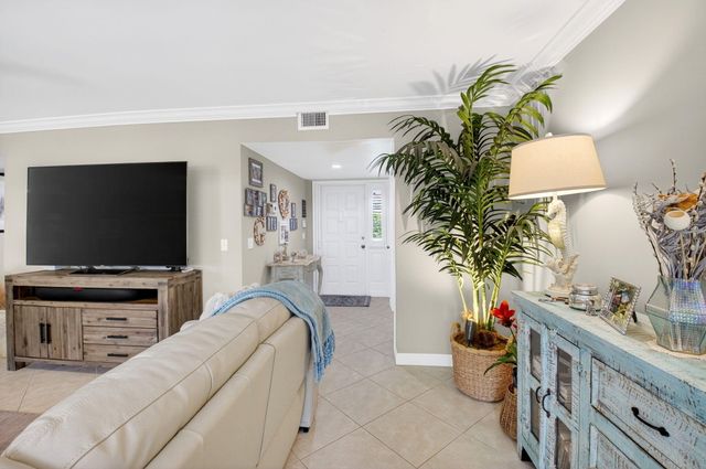 75 Venetian Drive A-2, Delray Beach, FL 33483