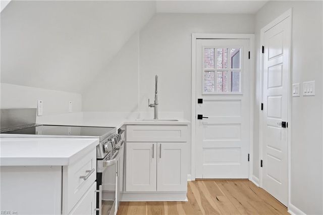 300 Bay Colony DR, Virginia Beach, VA 23451